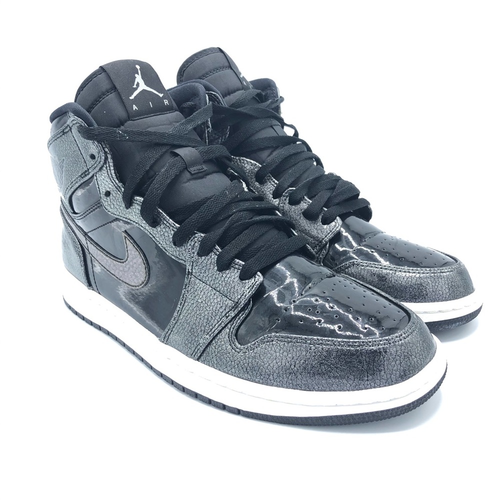 Air Jordan 1 Retro | Sz 10.5 - Picture 7 of 16